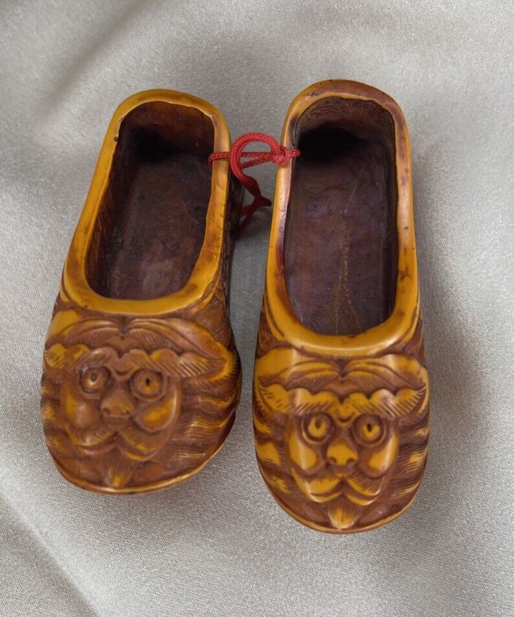 Pair Brown Finish Chinese Traditional Shoes Shaped Blessing Lucky Pendants